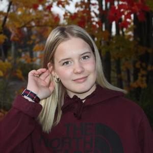 Meet your Posher, Kelly